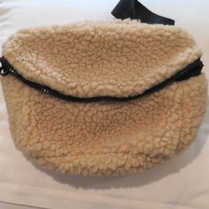 Fabletics Sherpa Belt Bag OS